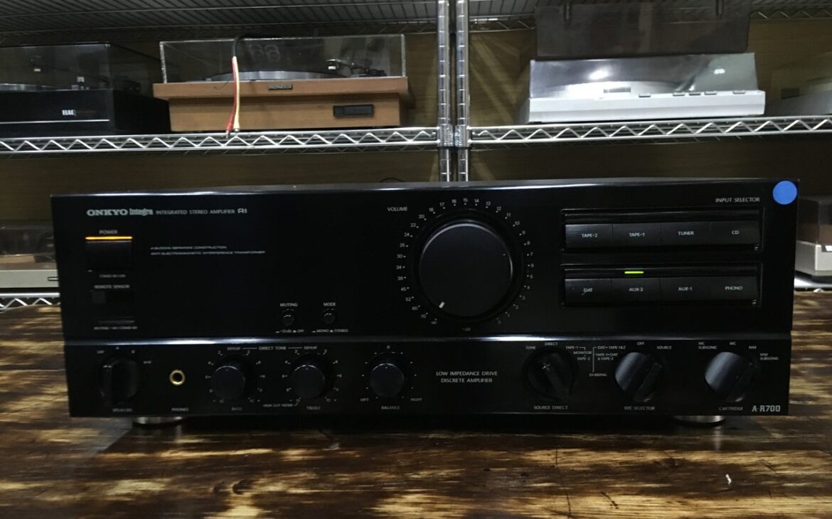 Amplificador Integrado Onkyo A-R700